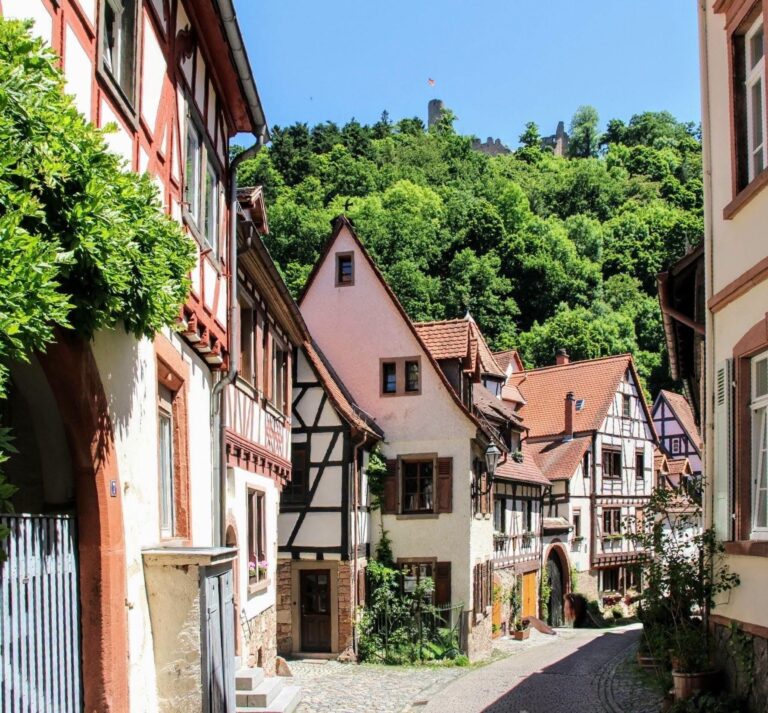 Weinheim Gerberbachviertel mit Zunfthäuser und Fachwerkhäuser