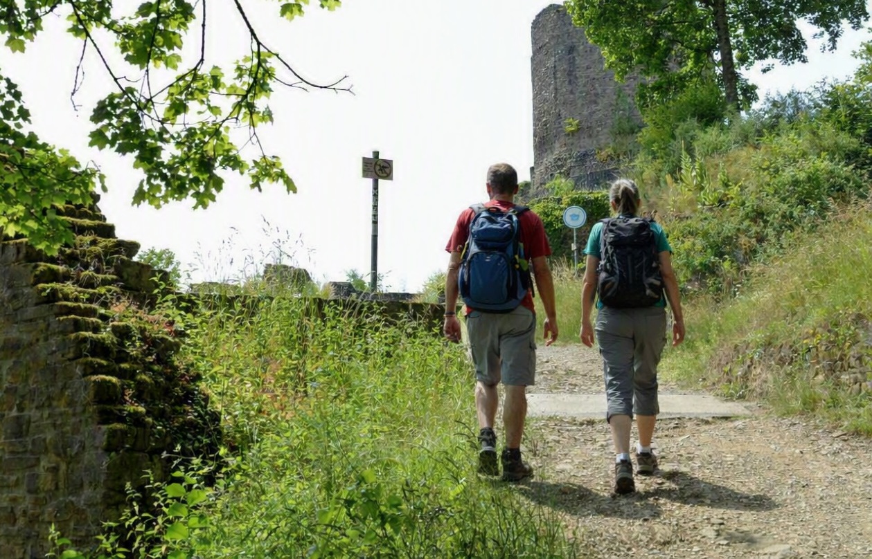 2 Wanderer Windeck Weinheim
