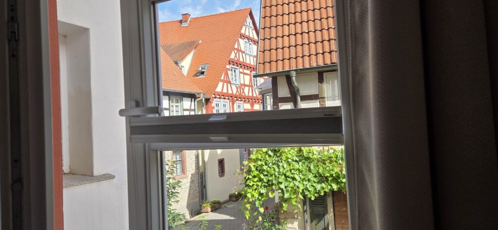 Aussicht Fenster Altstadtperle Gerberbachvierteil Weinheim